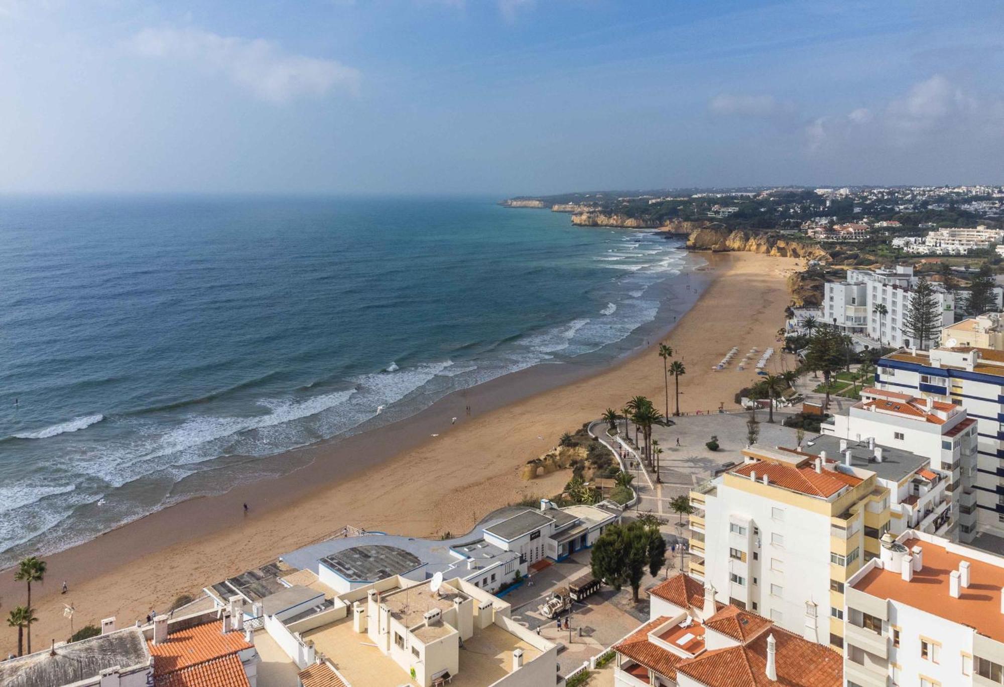Caravelas 2-Bedroom Apartment With Pool - 50M From The Beach Armação de Pêra Eksteriør billede