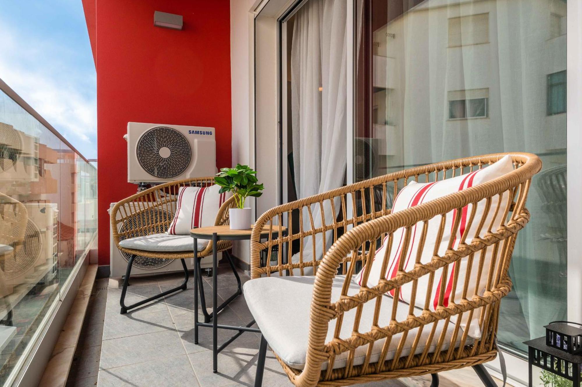 Caravelas 2-Bedroom Apartment With Pool - 50M From The Beach Armação de Pêra Eksteriør billede