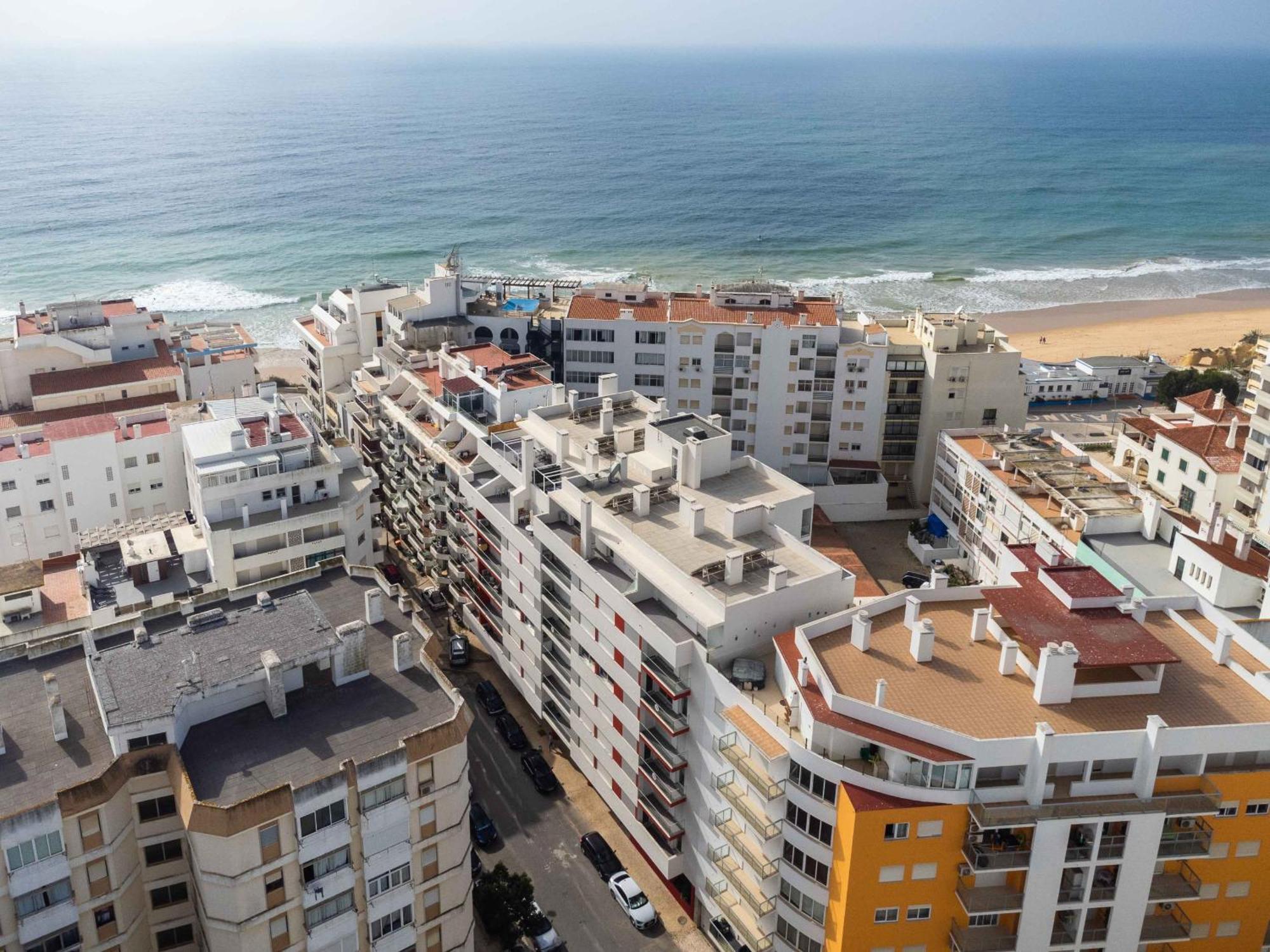 Caravelas 2-Bedroom Apartment With Pool - 50M From The Beach Armação de Pêra Eksteriør billede